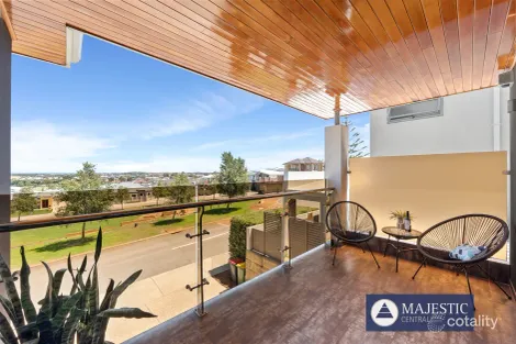 Property photo of 37 Spinnaker Heights Yangebup WA 6164