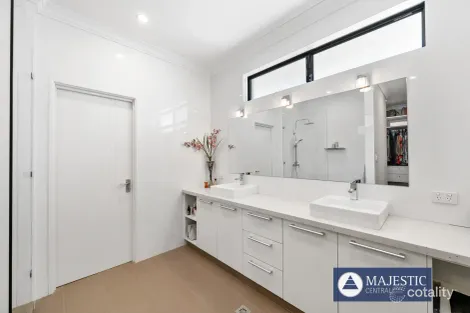 Property photo of 37 Spinnaker Heights Yangebup WA 6164