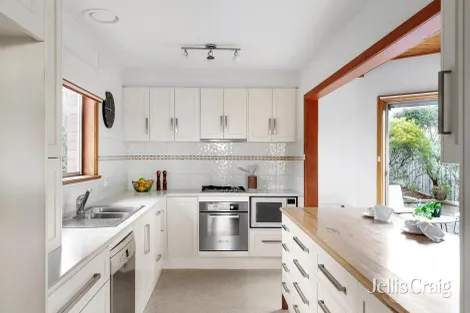 Property photo of 165 Grandview Grove Rosanna VIC 3084