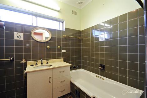 Property photo of 16 Caroline Street Dubbo NSW 2830