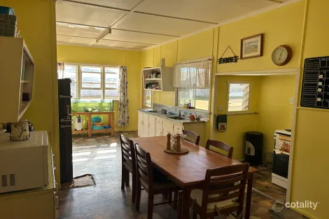 Property photo of 28-30 Progress Street Quinalow QLD 4403