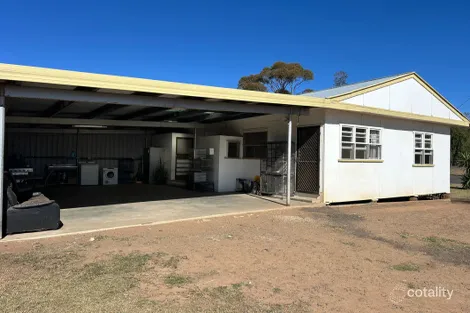 Property photo of 28-30 Progress Street Quinalow QLD 4403