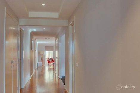 Property photo of 10 Hazelnut Boulevard Berwick VIC 3806