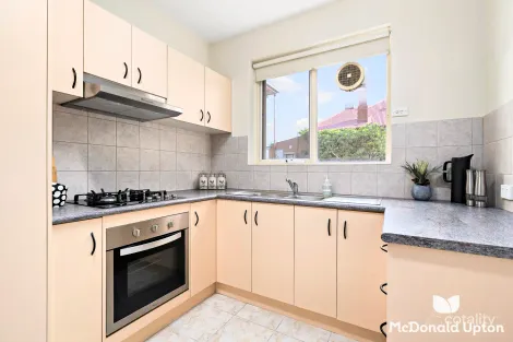 Property photo of 7/6 Ormond Road Ascot Vale VIC 3032