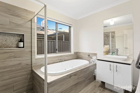 Property photo of 14 Cuttler Street Pakenham VIC 3810