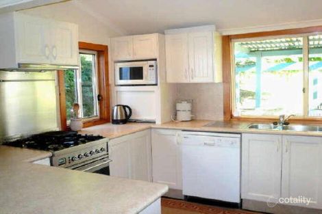 Property photo of 27 Nioka Avenue Point Clare NSW 2250