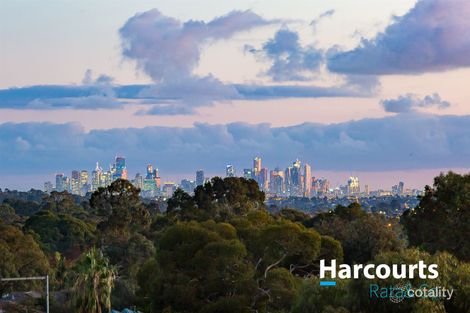 Property photo of 15 Homestead Place Mill Park VIC 3082