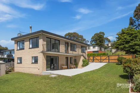 17 Little Falcon St, Primrose Sands, TAS 7173