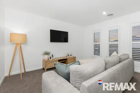 Property photo of 24 Hayes Crescent Junee NSW 2663