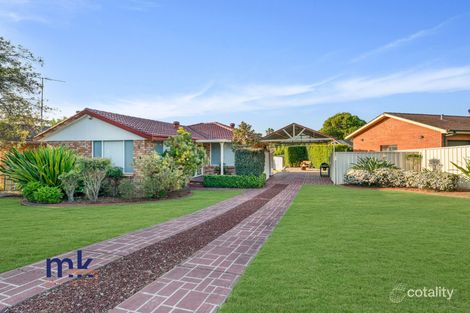 9 Larapinta Cres, St Helens Park, NSW 2560