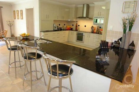 Property photo of 16 Midhurst Court Arundel QLD 4214