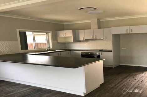 Property photo of 9 Alexander Crescent Macquarie Fields NSW 2564