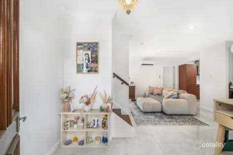 Property photo of 2/82 Jackson Street Hamilton QLD 4007