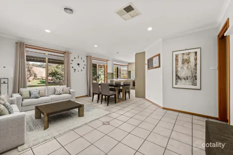 Property photo of 52 Kangaroo Close Nicholls ACT 2913