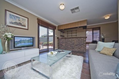 10 Yallambee Pl, Karawara, WA 6152