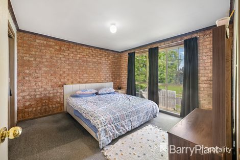 Property photo of 8 McDonald Street Melton South VIC 3338