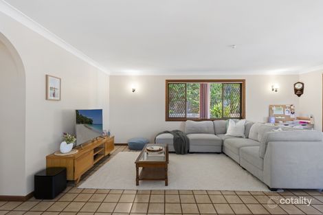 Property photo of 33 Helm Court Mermaid Waters QLD 4218