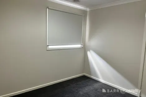 Property photo of 5 Oradala Rise Werribee VIC 3030