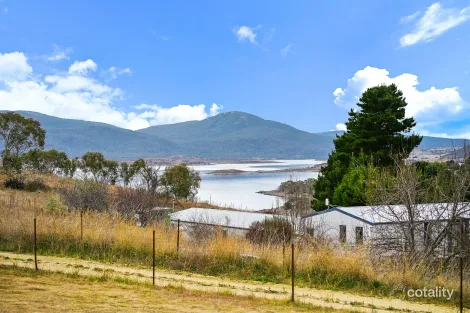 14 Kunama Dr, East Jindabyne, NSW 2627