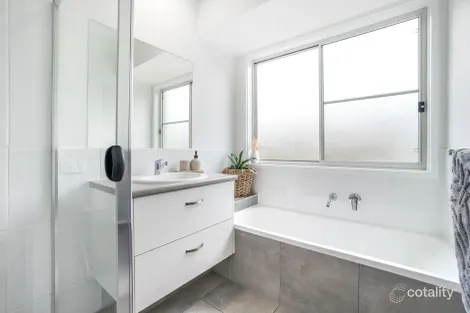 Property photo of 72 Dianella Drive Gulmarrad NSW 2463