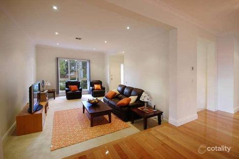 Property photo of 4 Lowen Road Glen Waverley VIC 3150