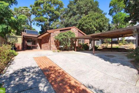 Property photo of 20 Sea Foam Avenue Thirroul NSW 2515