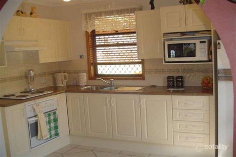 Property photo of 39 Landy Drive Mount Warrigal NSW 2528