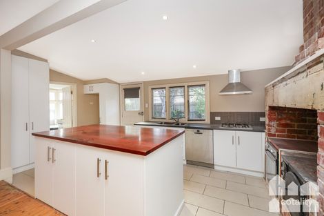 5 Staff St, Seddon, VIC 3011