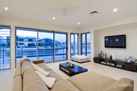 Property photo of 17 Middle Quay Drive Biggera Waters QLD 4216