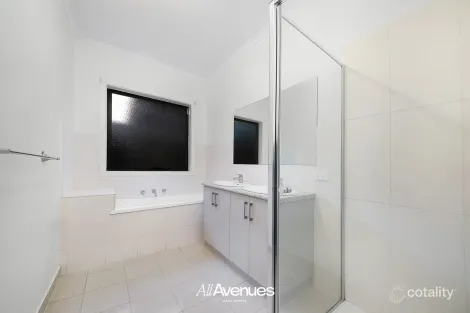 Property photo of 12 Meduno Drive Hampton Park VIC 3976