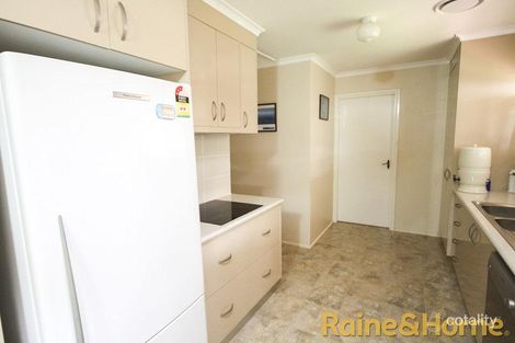 Property photo of 26 Oxley Circle Dubbo NSW 2830