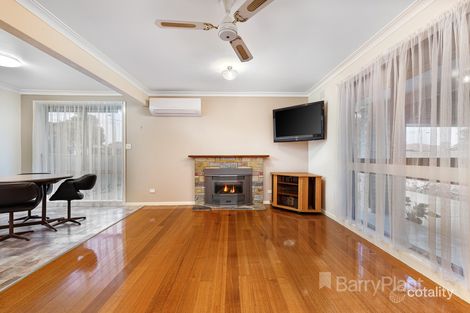 Property photo of 2 Fleckney Court Keysborough VIC 3173