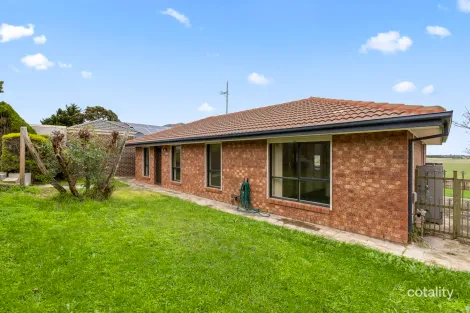 2/25 Rokewood Cres, Meadow Heights, VIC 3048