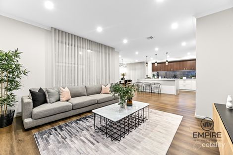 Property photo of 28 Carnelian Circuit Clyde North VIC 3978