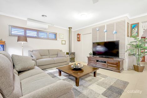 Property photo of 17 Thoresby Circuit Craigieburn VIC 3064