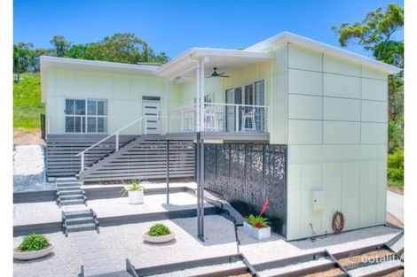 8 Solander Cl, Agnes Water, QLD 4677