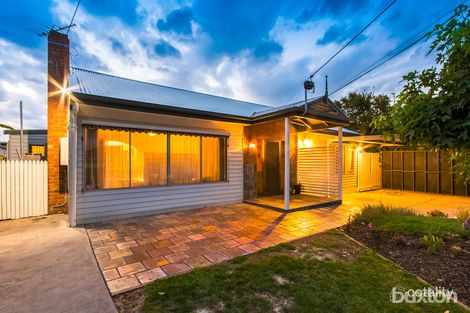 12 Sladen St, Hamlyn Heights, VIC 3215