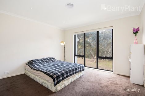 Property photo of 13 Greenwich Crescent Bundoora VIC 3083