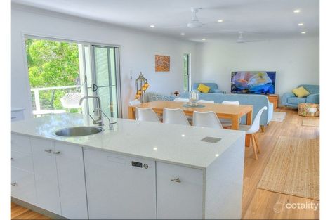 Property photo of 8 Solander Close Agnes Water QLD 4677