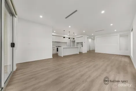 Property photo of 74 Abingdon Boulevard Lara VIC 3212