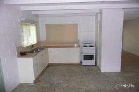 Property photo of 2/155 Greenslopes Street Edge Hill QLD 4870