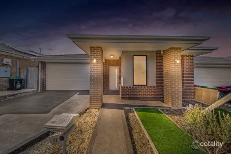 Property photo of 11 Vere Way Mickleham VIC 3064