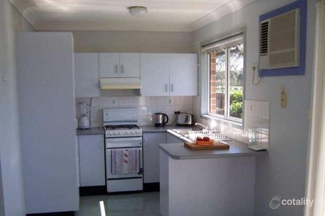 Property photo of 17 Hydrangea Place Macquarie Fields NSW 2564