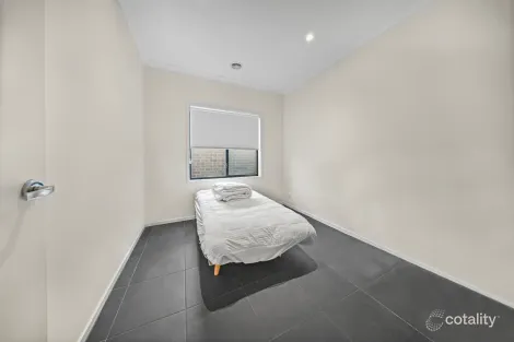 Property photo of 11 Vere Way Mickleham VIC 3064