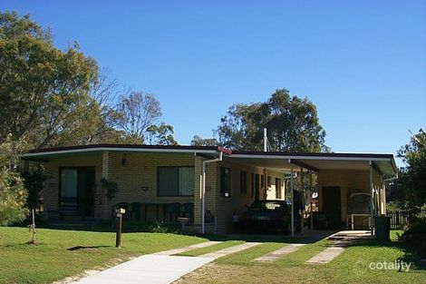 16 Egan Ave, Beachmere, QLD 4510