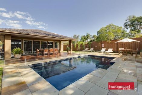 18 Pender Ave, Mornington, VIC 3931