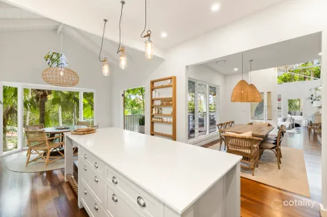 Property photo of 16 Palm Tree Crescent Bangalow NSW 2479