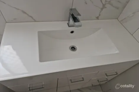 Property photo of 4 Lillias Street Walloon QLD 4306