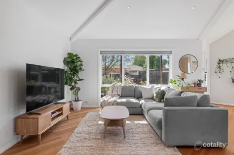 Property photo of 2/2 Lang Road Mount Waverley VIC 3149