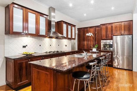 Property photo of 10 Williamson Avenue Strathmore VIC 3041